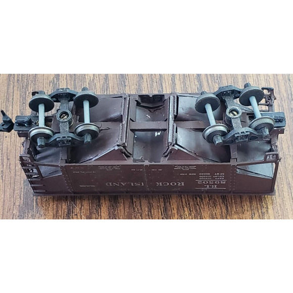 HO Scale 2 Bay Brown Hopper Rock Island RI #89502 - Picture 7 of 9